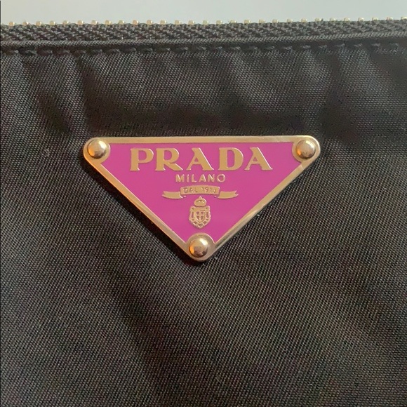 Prada purse - Picture 2 of 8